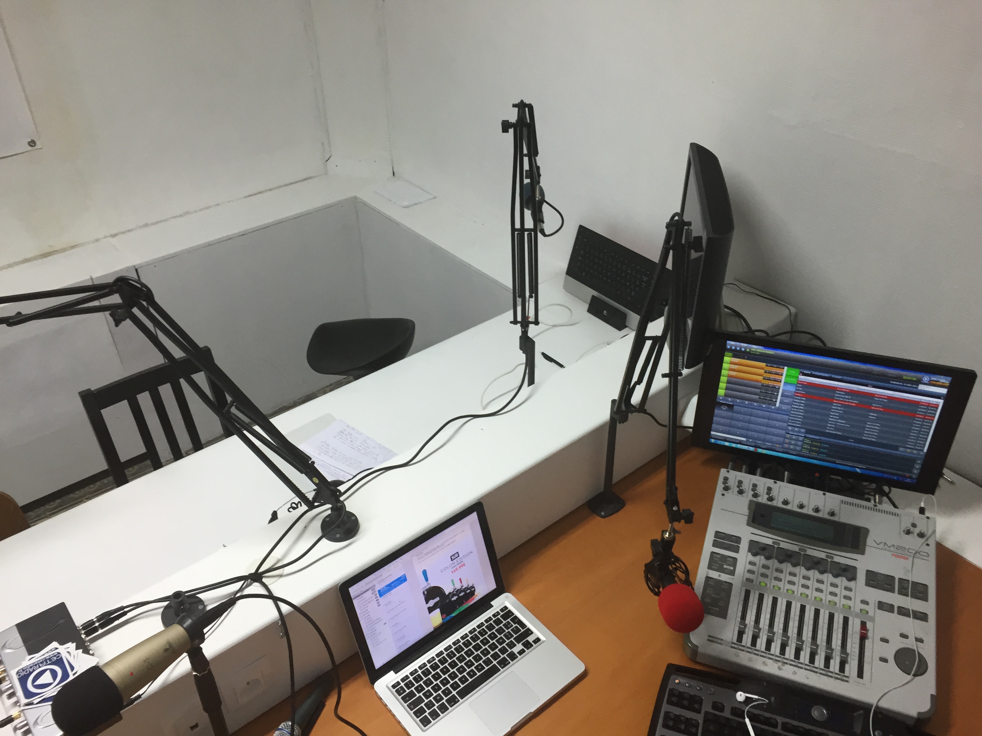 Studio Radio Console RadioDJ Micro